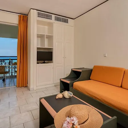 فندق Porto Iliessa 4*