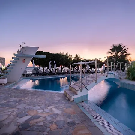 Ξενοδοχείο Porto Iliessa 4*